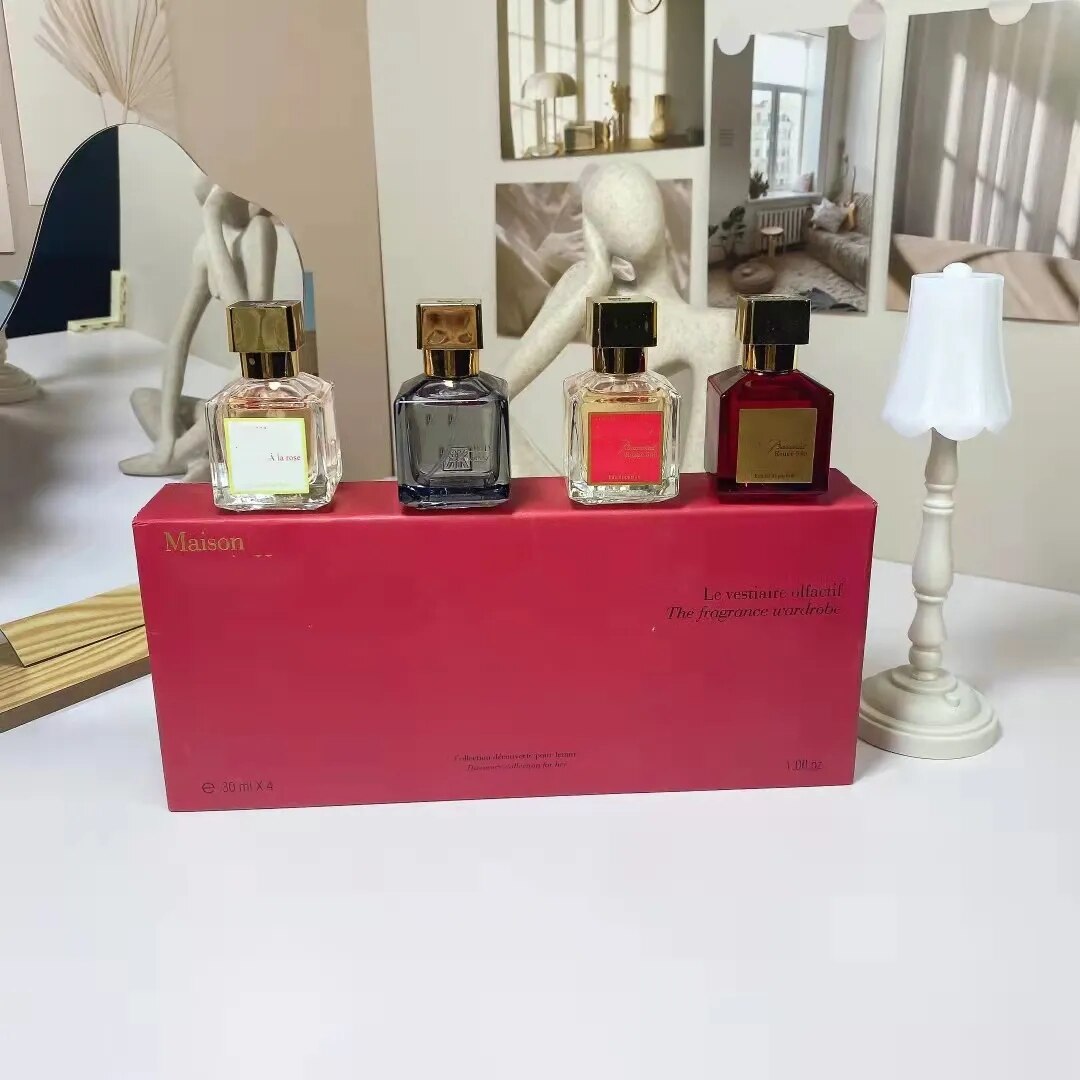Accarat Rouge 540 Perfumes Set Woman Perfume Fragrance Gift Kit 4 30Ml EDP Spray E Sexy Perfumes Designer Cologne